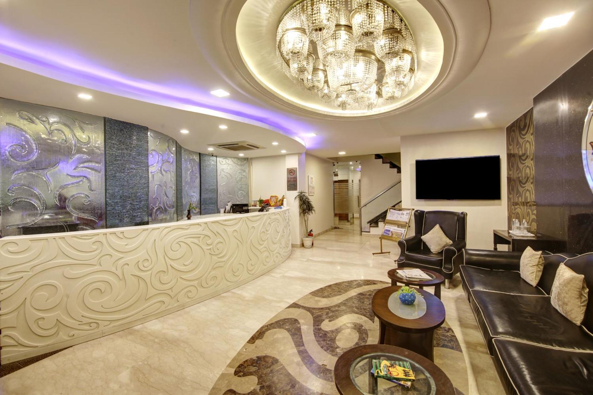 Hotel Good Times Near Ganga Ram Hospital And Karol Bagh Metro Delhi  Extérieur photo