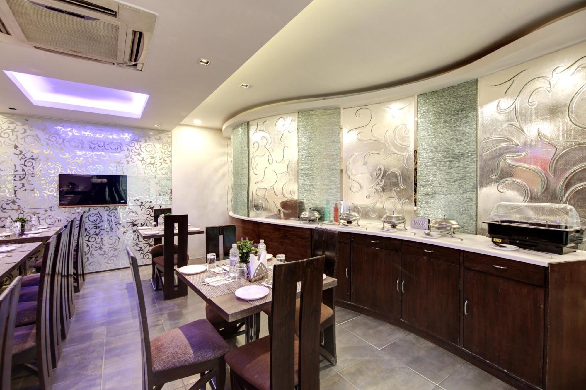 Hotel Good Times Near Ganga Ram Hospital And Karol Bagh Metro Delhi  Extérieur photo