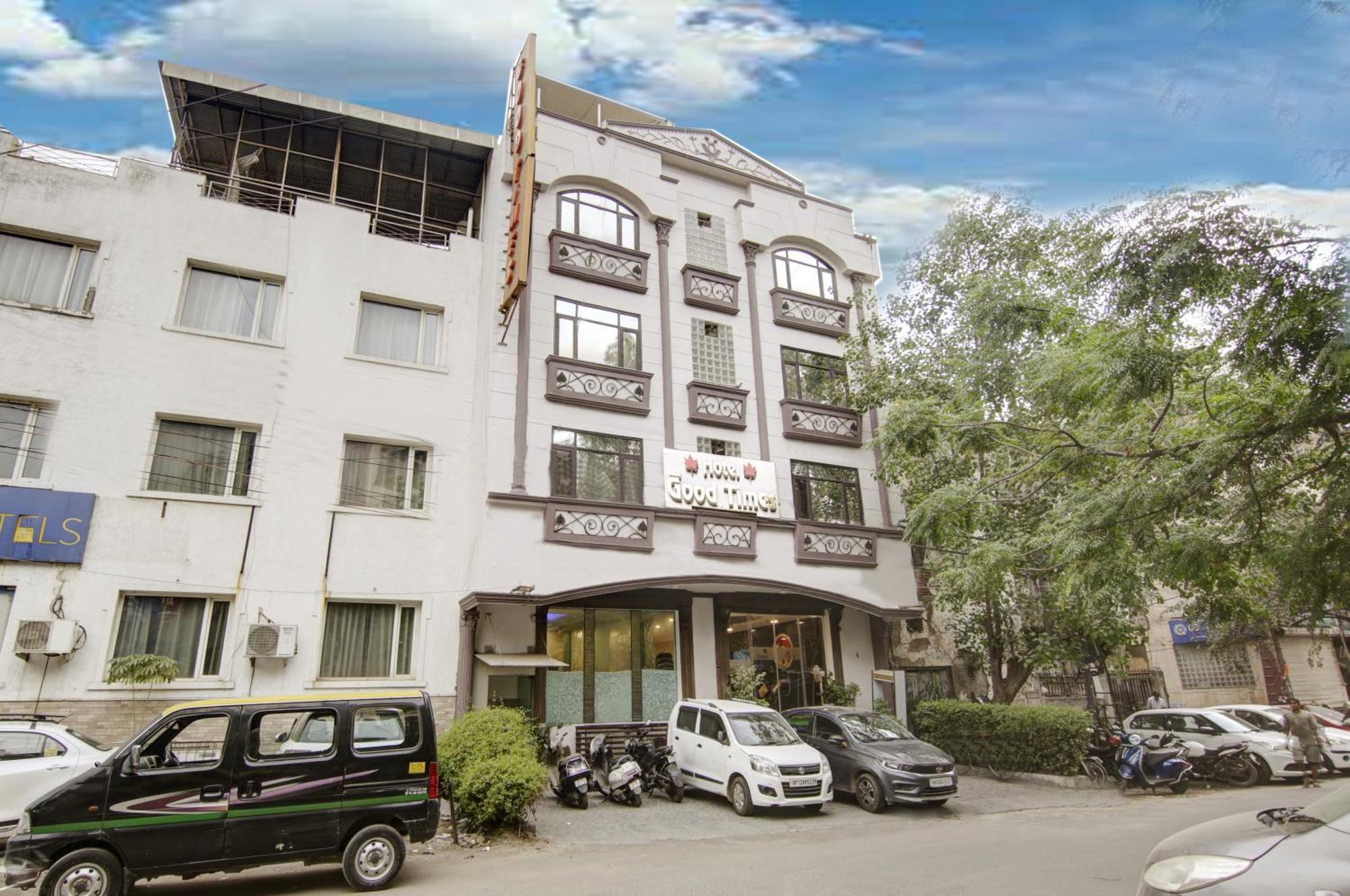 Hotel Good Times Near Ganga Ram Hospital And Karol Bagh Metro Delhi  Extérieur photo