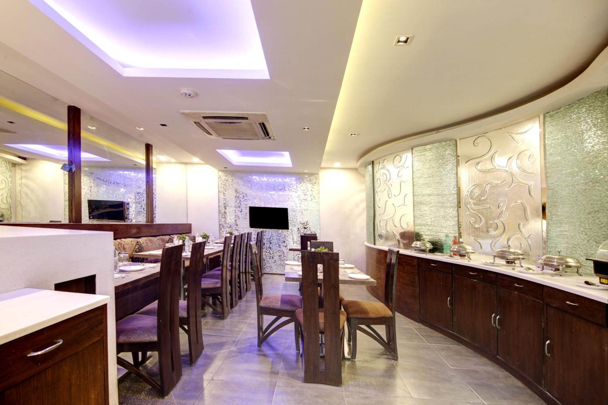 Hotel Good Times Near Ganga Ram Hospital And Karol Bagh Metro Delhi  Extérieur photo