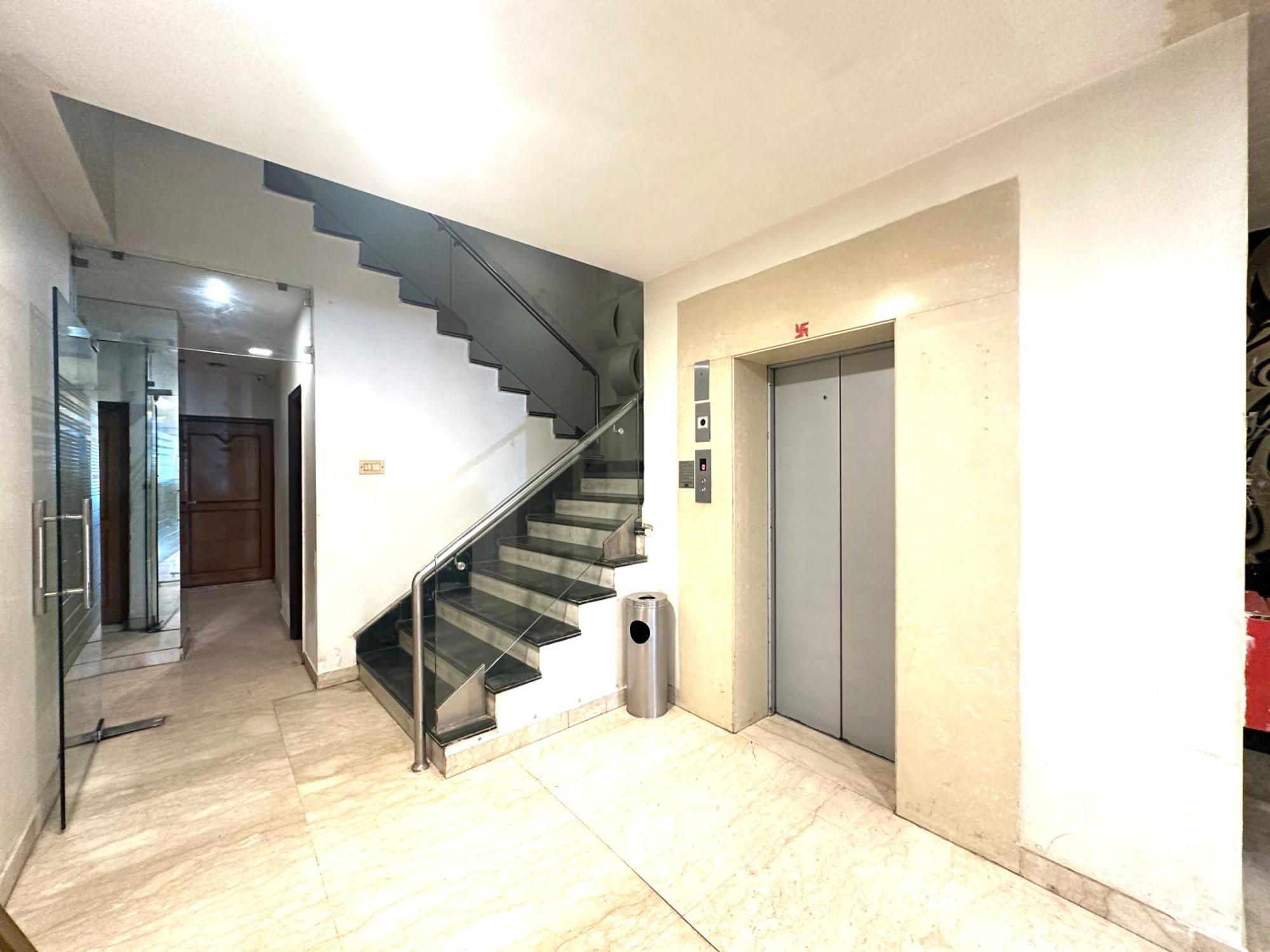 Hotel Good Times Near Ganga Ram Hospital And Karol Bagh Metro Delhi  Extérieur photo
